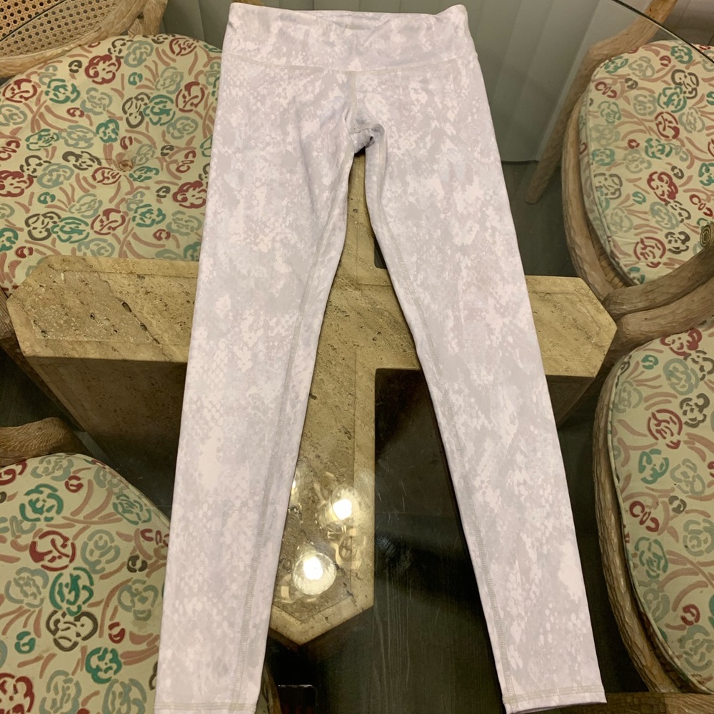 ALO Yoga White Snakeskin Leggings